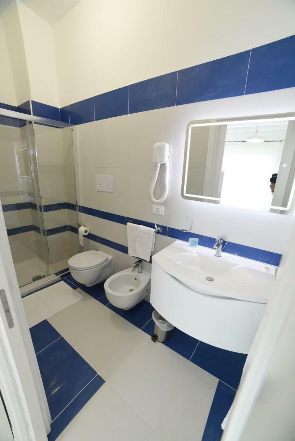 Latino Rent Room B&B Vista Mare Porto Cesareo Buitenkant foto